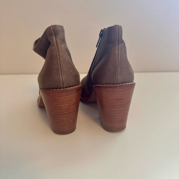 Loeffler Randall Women Taupe Leather Ella Stacked Heel Booties Ankle Boot Size 8 - Picture 4 of 9